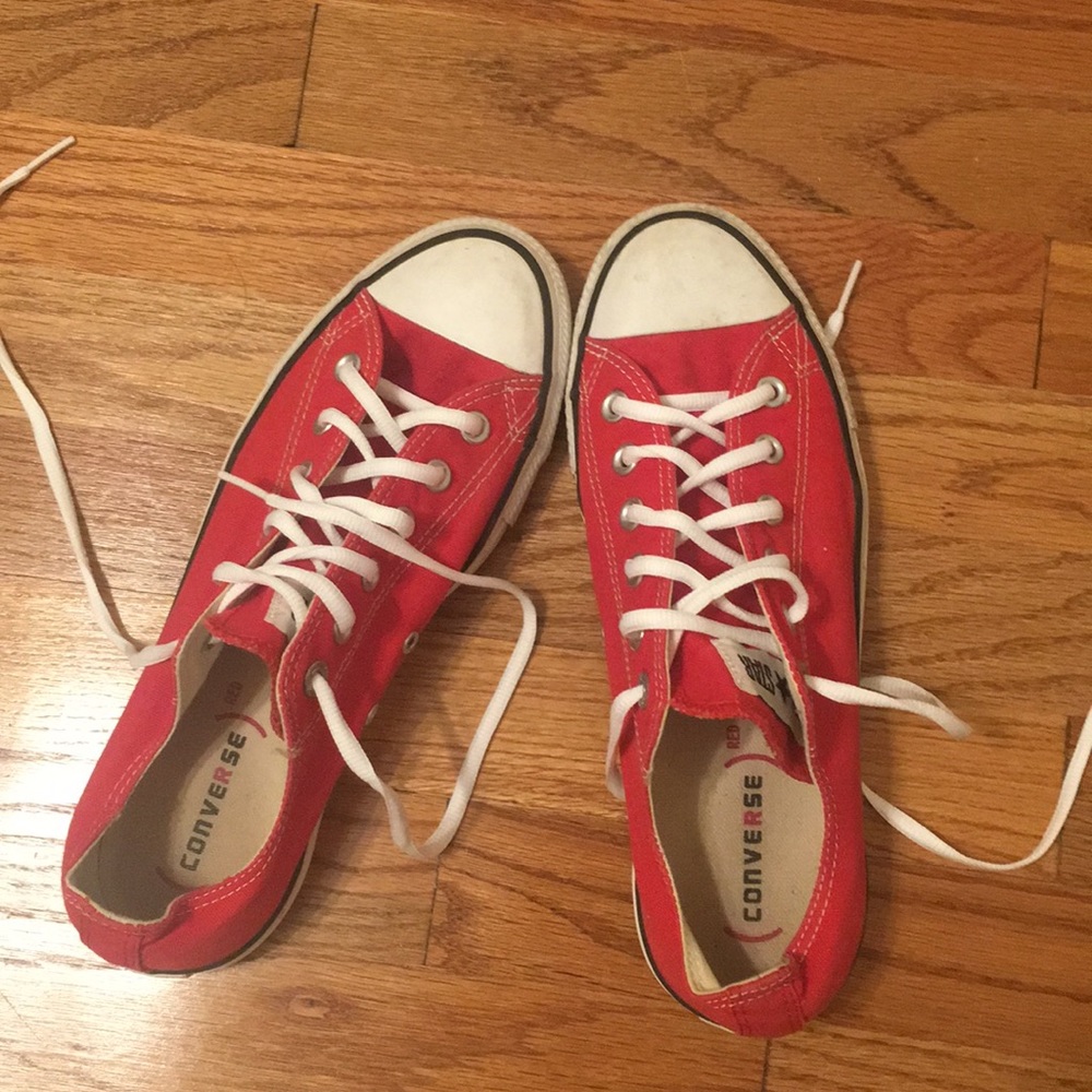 Converse low top red